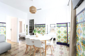 Tradición y modernidad Casa de pueblo junto al mar
